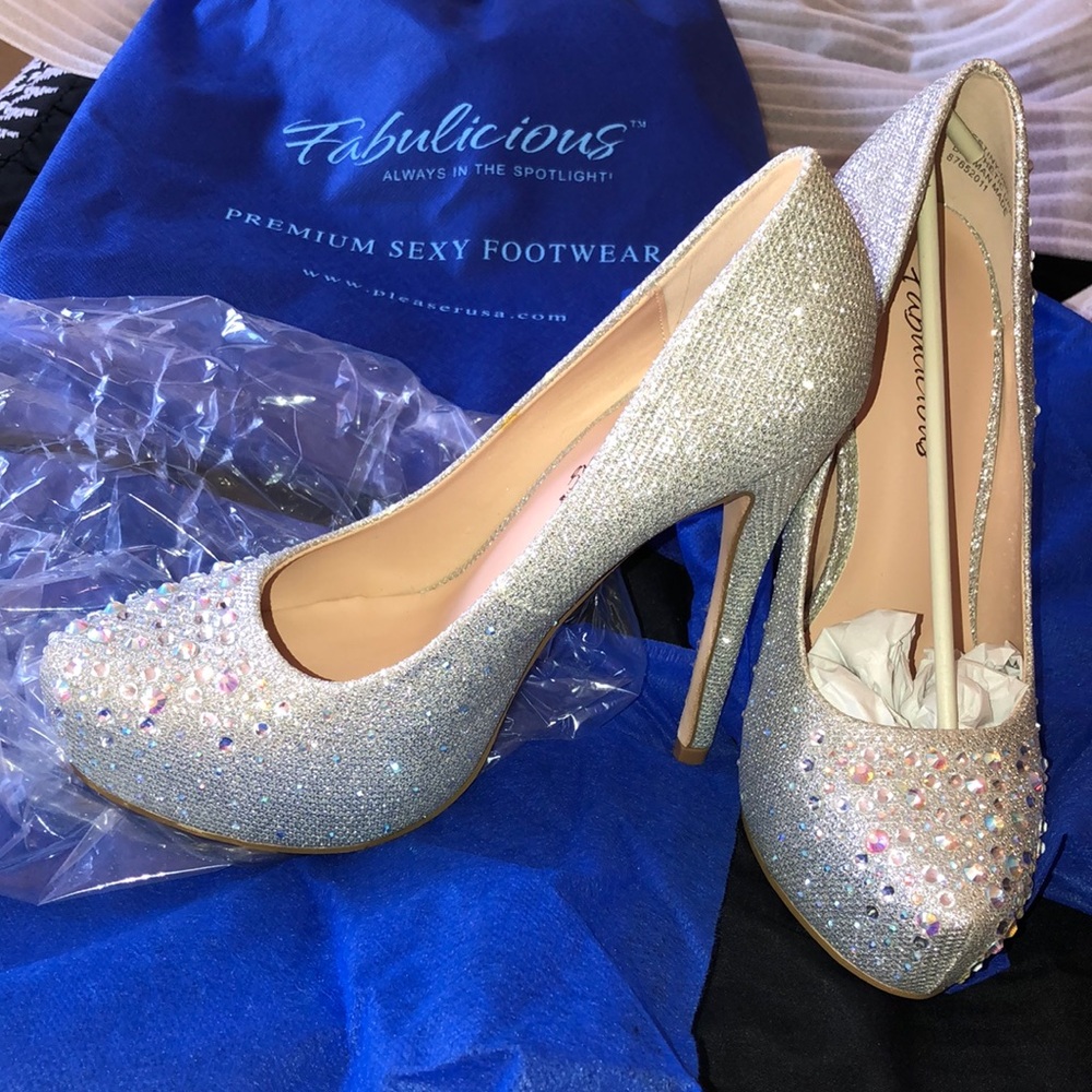 Sparkly “Fabulicious” Heels💜